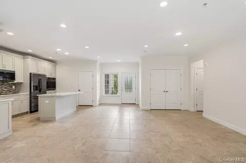 Living - 11 Halley Dr, Patchogue, NY 11772 photo 4 of 6