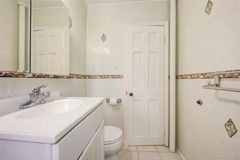 Bath - 78-35 147th St #2E, Flushing, NY 11367 photo 4 of 4
