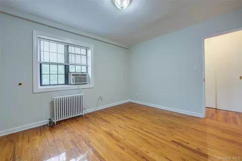 Bedroom - 78-35 147th St #2E, Flushing, NY 11367 photo 6 of 7