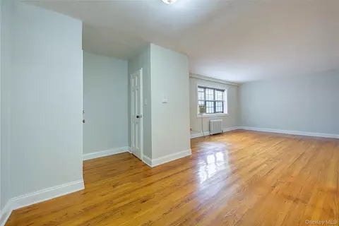Living - 78-35 147th St #2E, Flushing, NY 11367 photo 1 of 15