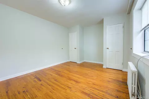 Bedroom - 78-35 147th St #2E, Flushing, NY 11367 photo 3 of 7