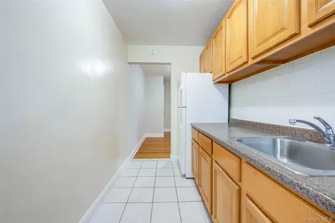 Kitchen - 78-35 147th St #2E, Flushing, NY 11367 photo 4 of 4