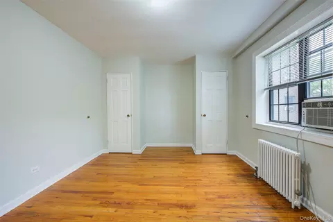 Bedroom - 78-35 147th St #2E, Flushing, NY 11367 photo 2 of 7