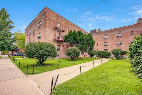 Exterior - 78-35 147th St #2E, Flushing, NY 11367 photo 1 of 3