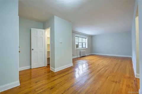 Living - 78-35 147th St #2E, Flushing, NY 11367 photo 2 of 15