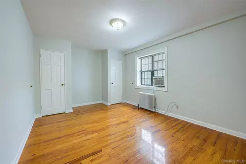 Bedroom - 78-35 147th St #2E, Flushing, NY 11367 photo 1 of 7