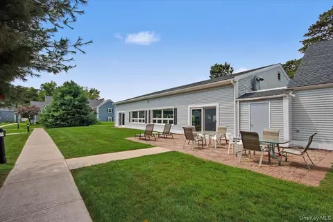 Exterior - 902 Commons Way #D, Fishkill, NY 12524 photo 7 of 12