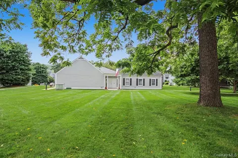Exterior - 902 Commons Way #D, Fishkill, NY 12524 photo 5 of 12