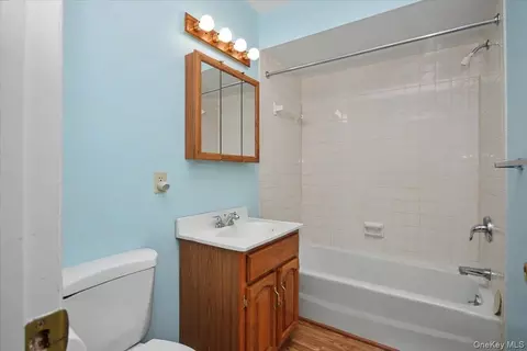 Bath - 902 Commons Way #D, Fishkill, NY 12524 photo 2 of 2