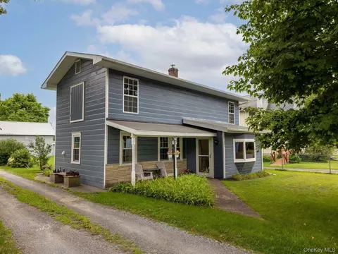 34 Tillson Rd, Tillson, NY 12486