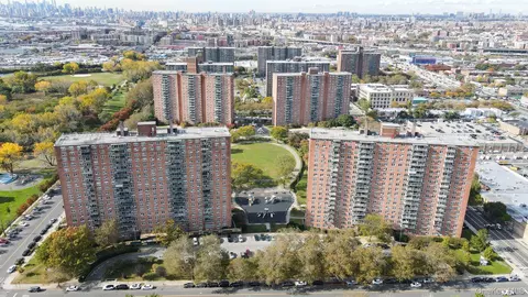 825 Morrison Ave #8C, New York, NY 10473