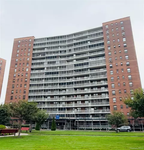 61-35 98 St #10N, Rego Park, NY 11374