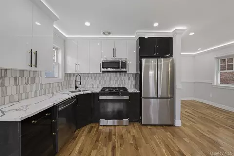 108-21 174th St, Jamaica, NY 11433