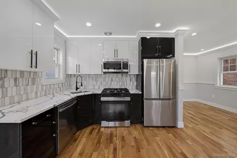 108-21 174th St, Jamaica, NY 11433