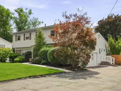 21 Argow Pl, Clarkstown, NY 10954