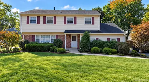 21 Argow Pl, Clarkstown, NY 10954