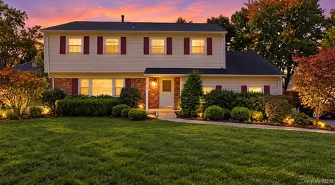 21 Argow Pl, Clarkstown, NY 10954
