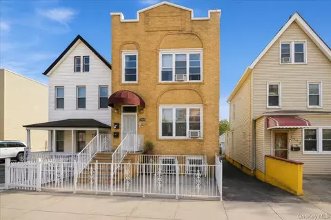 1581 Hollywood Ave, New York, NY 10461