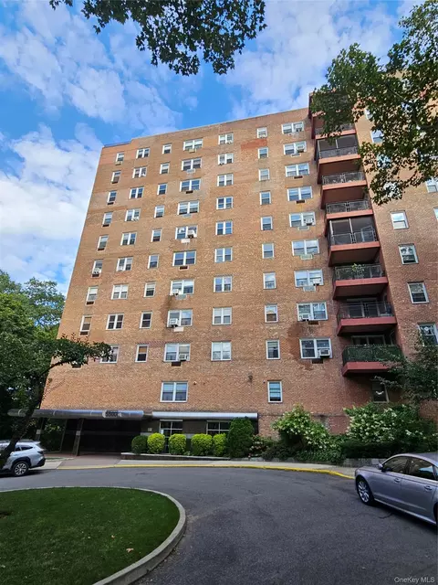 5500 Fieldston Dr #4II, New York, NY 10471