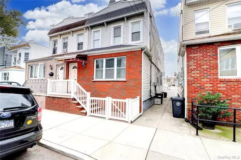 6214 62nd Rd, New York, NY 11379
