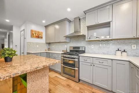 97-16 103rd St, New York, NY 11416