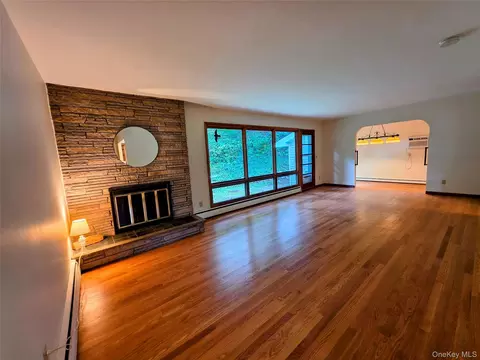 Living - 80 Colburn Dr, Poughkeepsie, NY 12603 photo 2 of 5