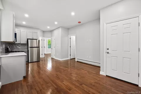 94-19 116th St, South Richmond Hill, NY 11419
