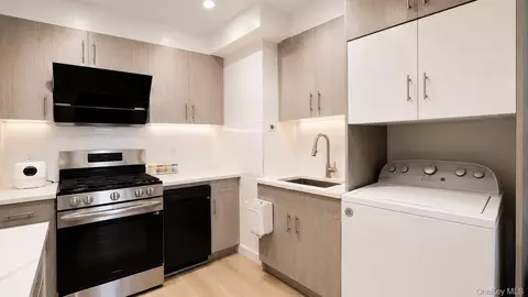131-19 Flower Ave, New York, NY 11355