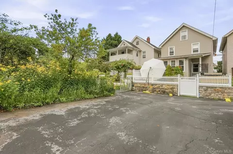 Exterior - 313 Depew St, Peekskill, NY 10566 photo 6 of 10