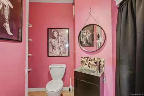 Bath - 313 Depew St, Peekskill, NY 10566 photo 1 of 2