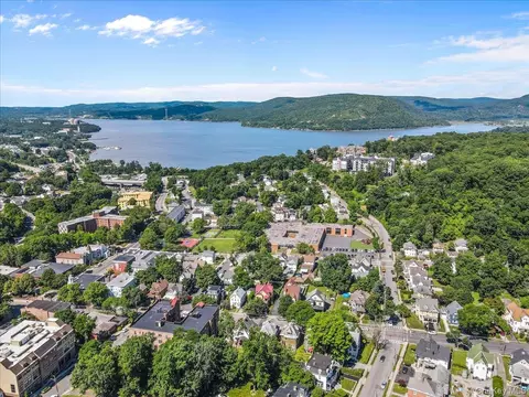 View/Area - 313 Depew St, Peekskill, NY 10566 photo 6 of 8