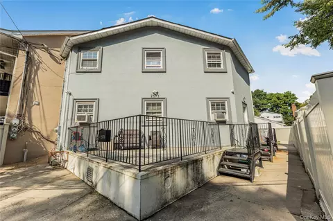 2573 Pelham Bay Park W, New York, NY 10475