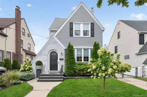344 Houston Ave, North Hempstead, NY 11501
