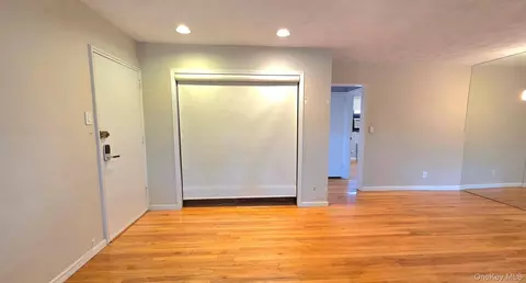 Living - 163-70 17th Ave #UPPER LEVEL, Whitestone, NY 11357 photo 11 of 11