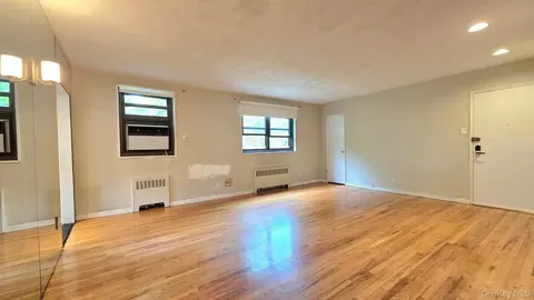 Living - 163-70 17th Ave #UPPER LEVEL, Whitestone, NY 11357 photo 8 of 11