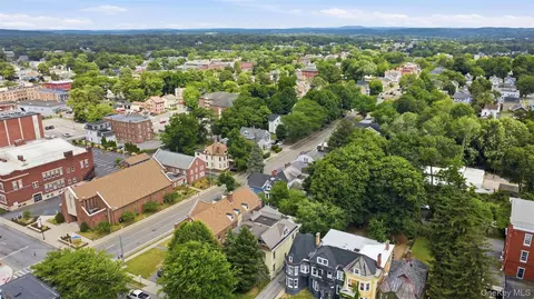 View/Area - 40 S Hamilton St, Poughkeepsie, NY 12601 photo 2 of 5