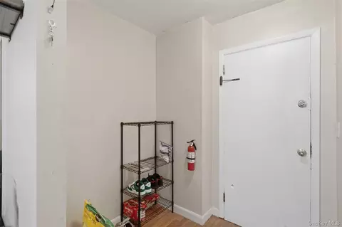 Entry Way - 40 S Hamilton St, Poughkeepsie, NY 12601 photo 11 of 12