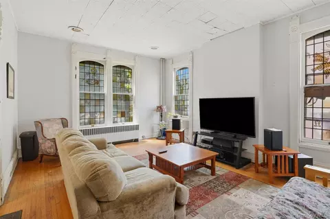 Living - 40 S Hamilton St, Poughkeepsie, NY 12601 photo 4 of 4