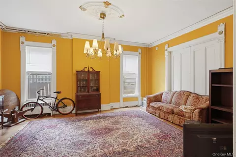 Living - 40 S Hamilton St, Poughkeepsie, NY 12601 photo 1 of 4