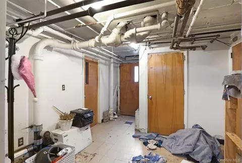 Entry Way - 40 S Hamilton St, Poughkeepsie, NY 12601 photo 12 of 12