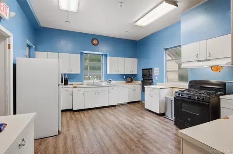 Kitchen - 40 S Hamilton St, Poughkeepsie, NY 12601 photo 2 of 4