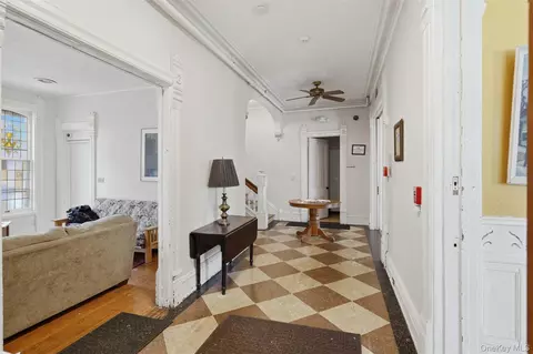 Entry Way - 40 S Hamilton St, Poughkeepsie, NY 12601 photo 4 of 12