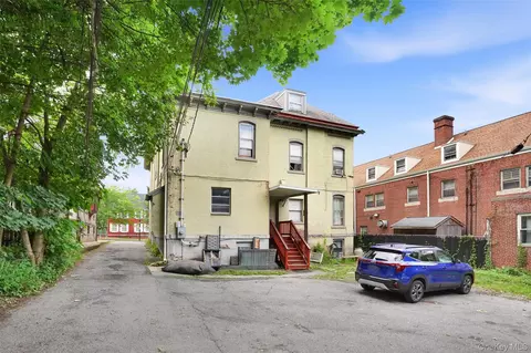 Exterior - 40 S Hamilton St, Poughkeepsie, NY 12601 photo 3 of 5