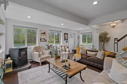 Living - 2374 Bruynswick Rd, Shawangunk, NY 12589 photo 3 of 4
