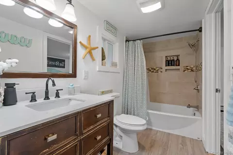 Bath - 2374 Bruynswick Rd, Shawangunk, NY 12589 photo 1 of 3