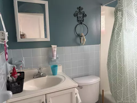 Bath - 13 Cedar Ln, Poughkeepsie, NY 12601 photo 1 of 2
