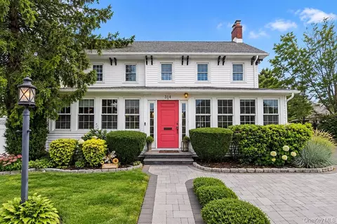 314 Ocean Ave, East Rockaway, NY 11518
