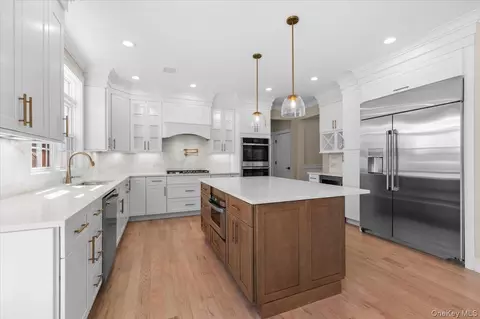 Kitchen - 31 Cedar Dr E, Plainview, NY 11803 photo 1 of 3