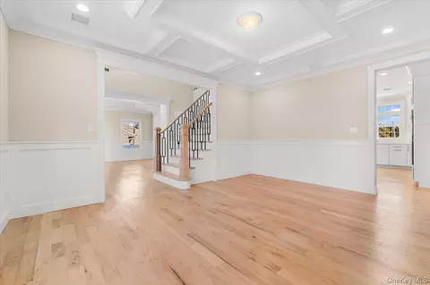 Other - 31 Cedar Dr E, Plainview, NY 11803 photo 3 of 11