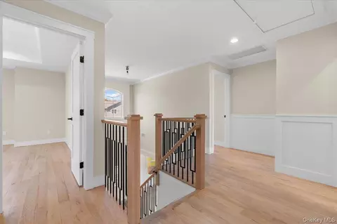 Entry Way - 31 Cedar Dr E, Plainview, NY 11803 photo 3 of 3